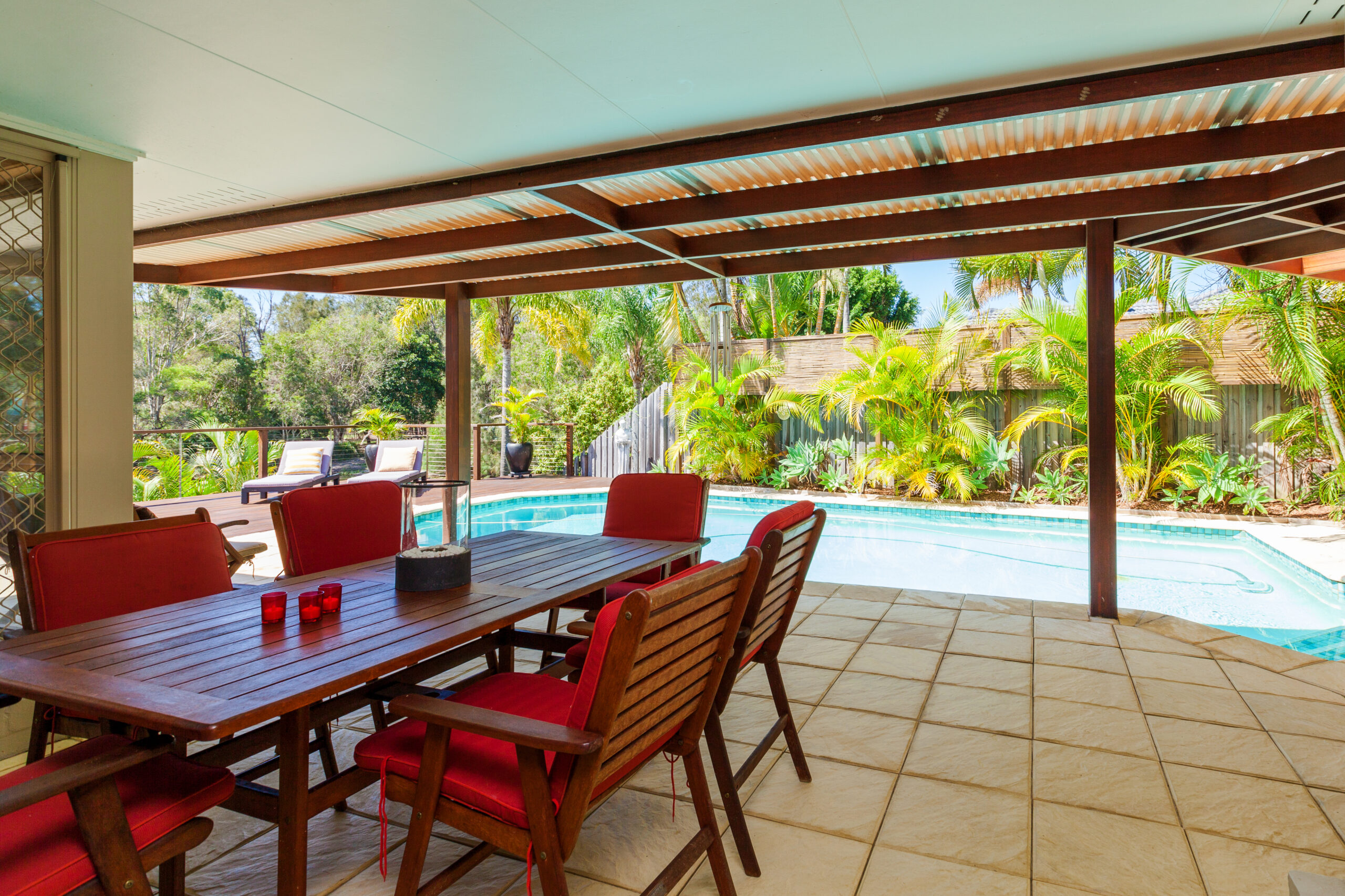 The kitchen area by the side of the pool