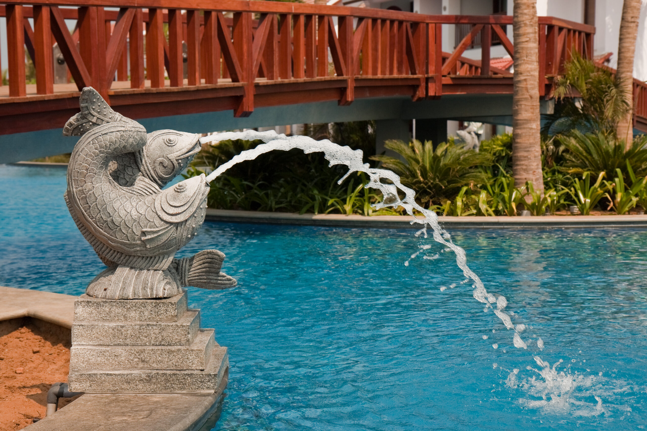 A fish pool art sculpture, showcasing an artistic representation of fish and aquatic life in a decorative and visually appealing form.