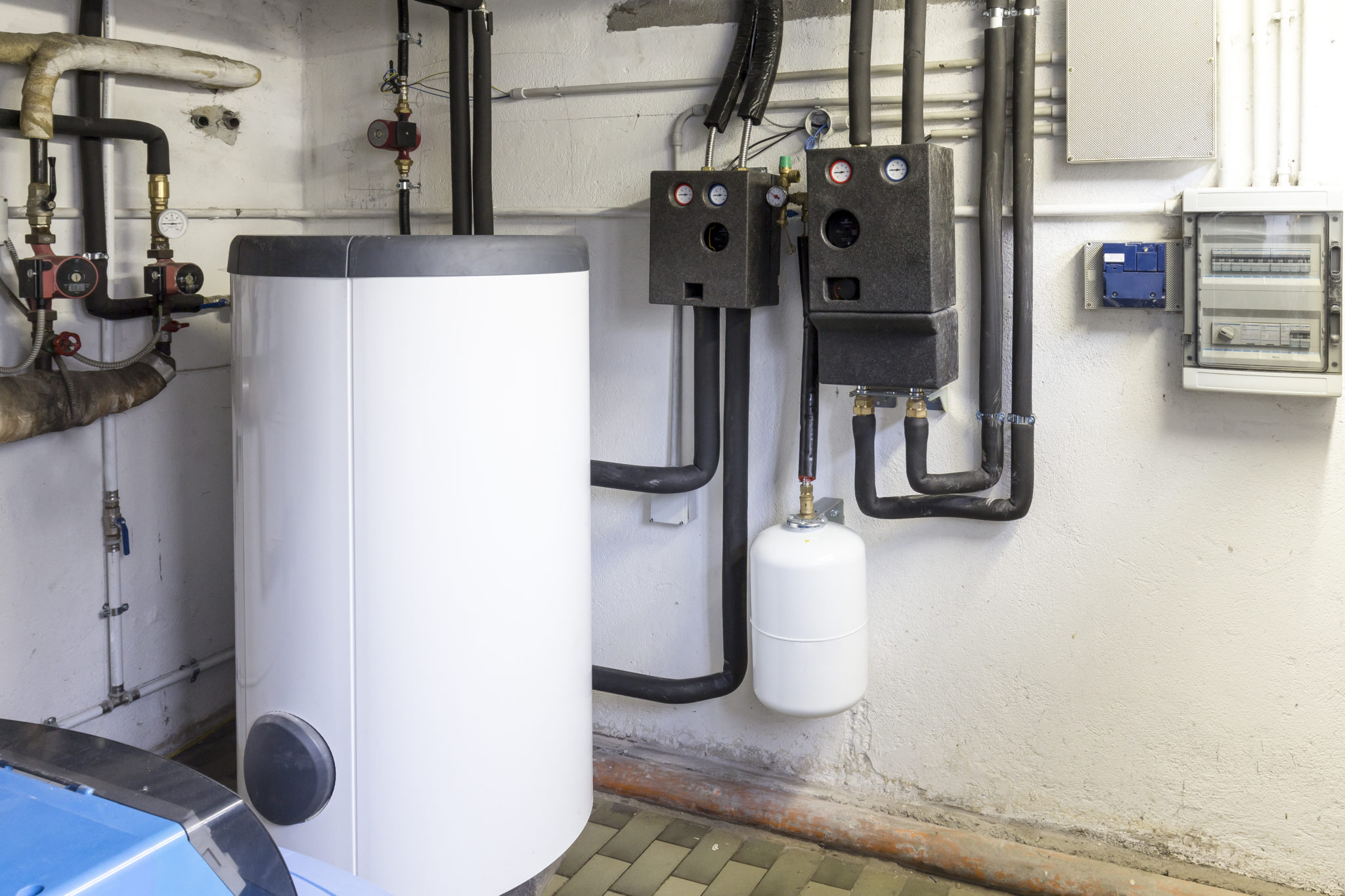 Understanding Pool Heating Options From Solar to Heat Pumps Tiki Pools